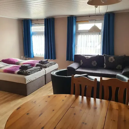 Gaststätte und Ferienhof Zu den Linden Kratzeburg Exterior foto