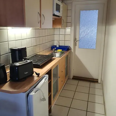 Gaststätte und Ferienhof Zu den Linden Kratzeburg Exterior foto