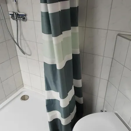 Gaststätte und Ferienhof Zu den Linden Kratzeburg Exterior foto