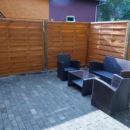 Gaststätte und Ferienhof Zu den Linden Kratzeburg Exterior foto