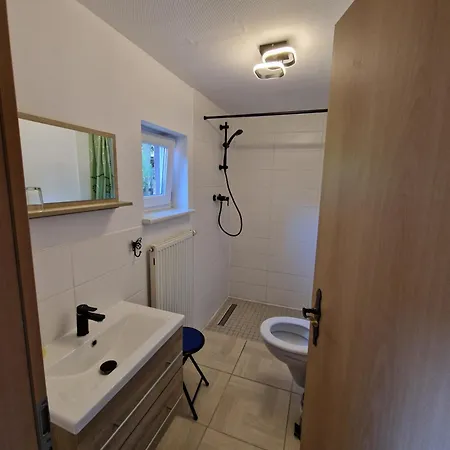 Gaststätte und Ferienhof Zu den Linden Kratzeburg Zimmer foto