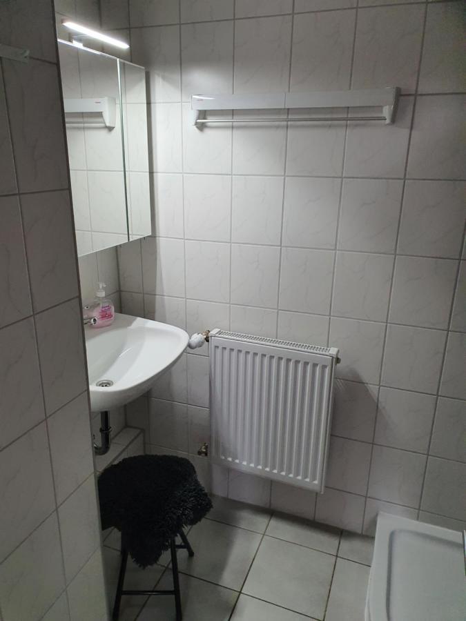 Gaststätte Und Zu Den Linden Apartment Kratzeburg