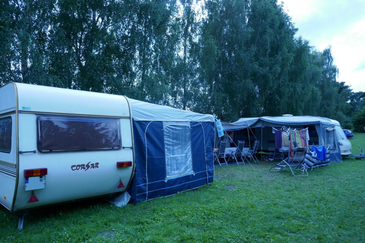 Gaststätte Und Zu Den Linden *