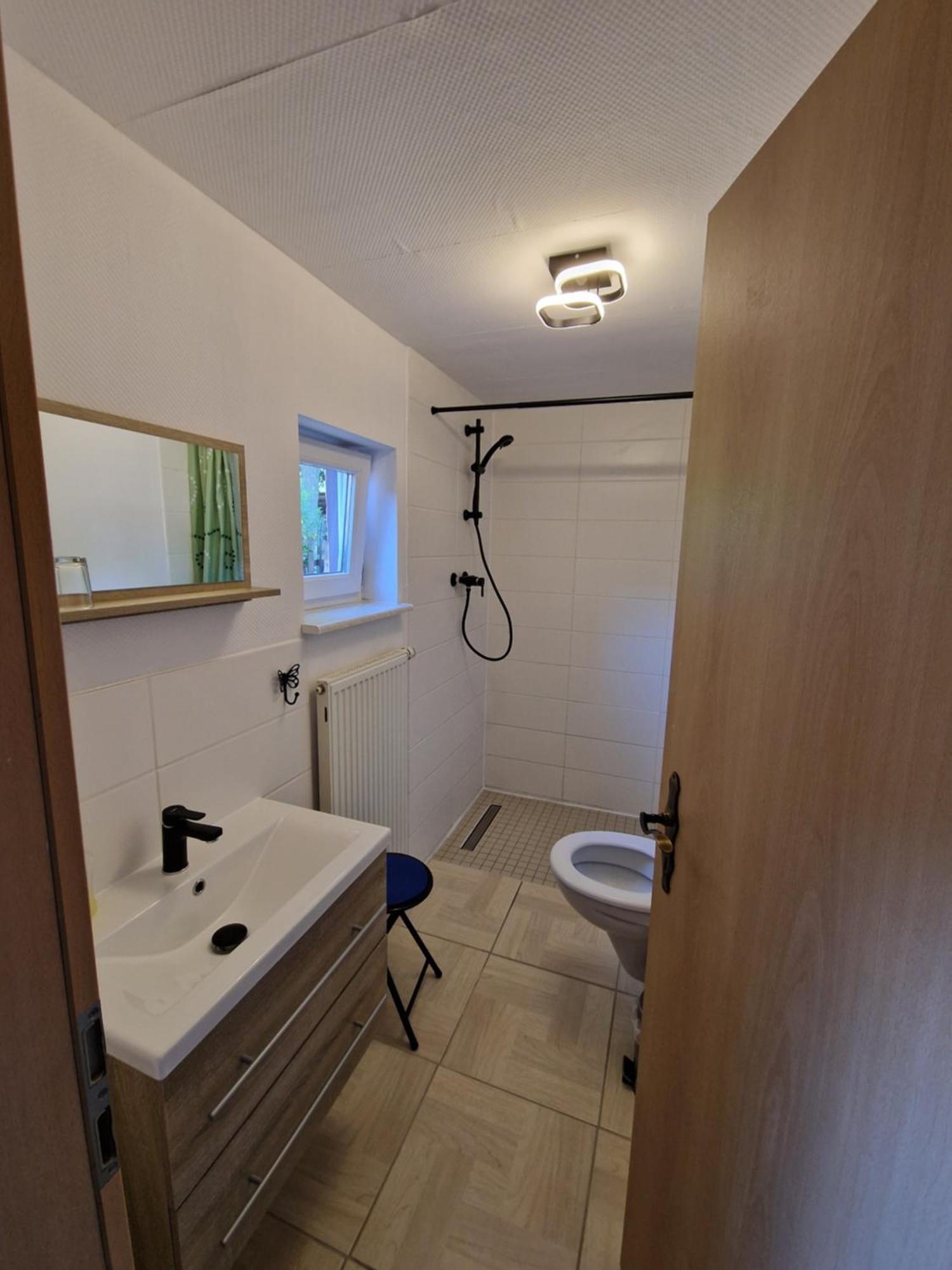 Gaststätte Und Zu Den Linden Apartment Kratzeburg